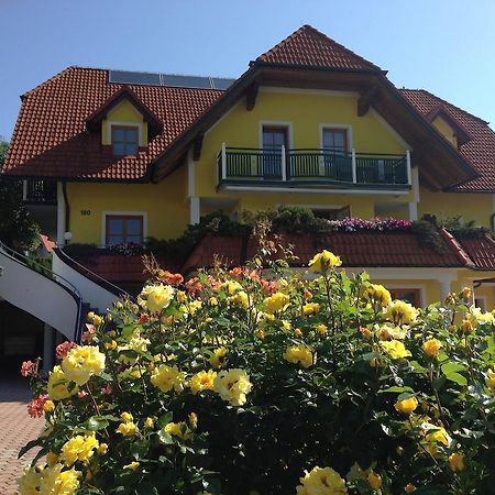 Haus Rose Lägenhet Wenigzell Exteriör bild